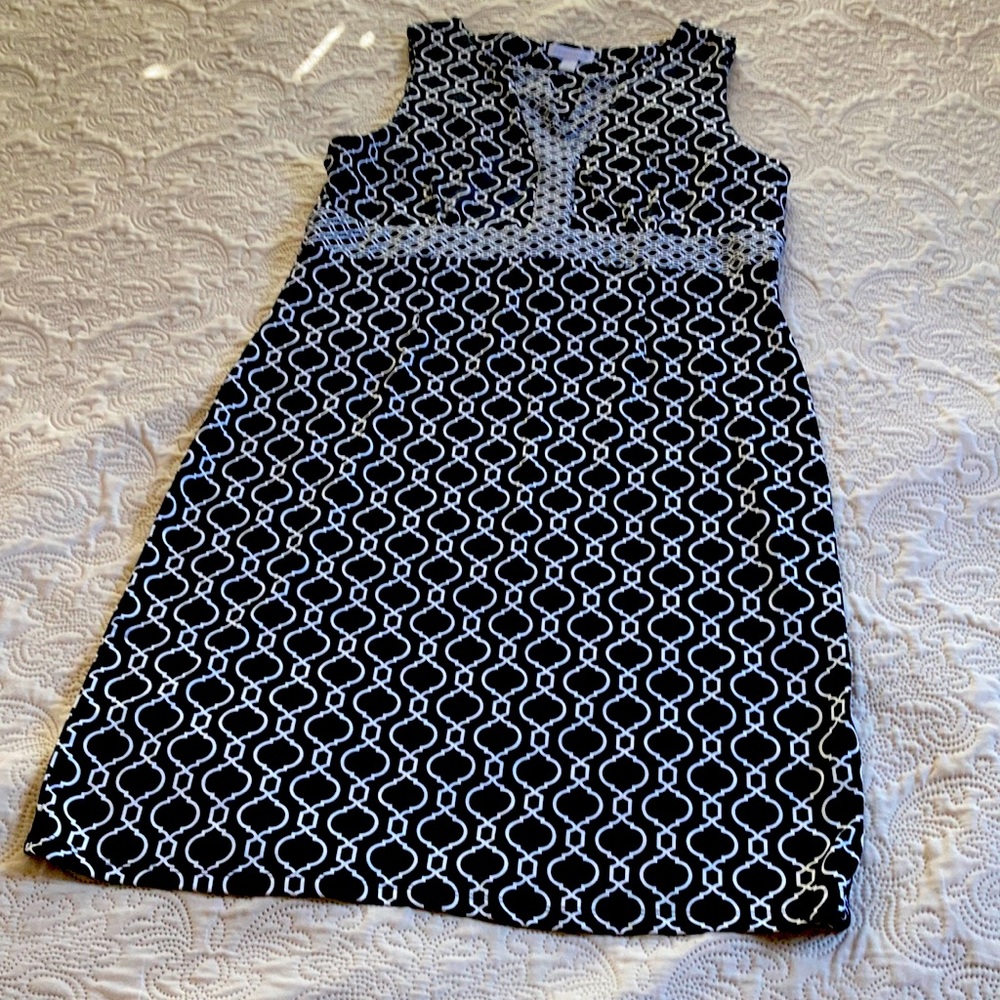 Cute work dress!  Showing some wear.